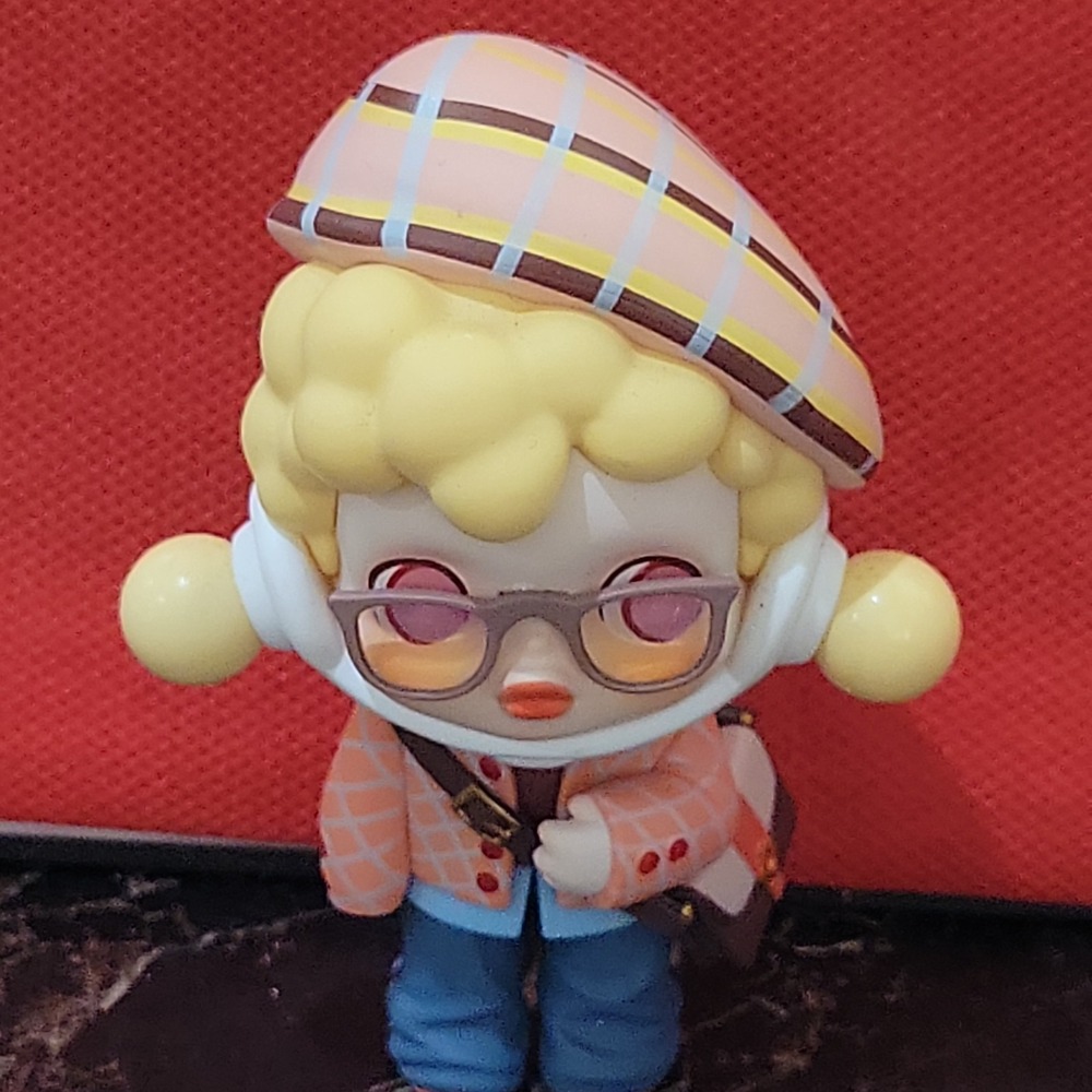 "Vintage Boy" from the Skullpanda Hypepanda Series by POP MART